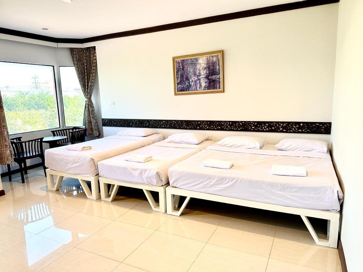 Bansuan Resort Nakhon Sawan Exteriér fotografie