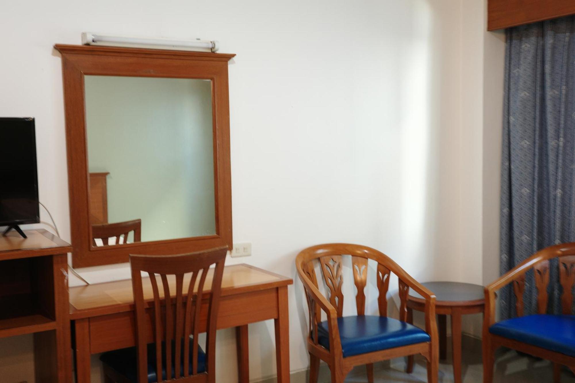 Bansuan Resort Nakhon Sawan Exteriér fotografie
