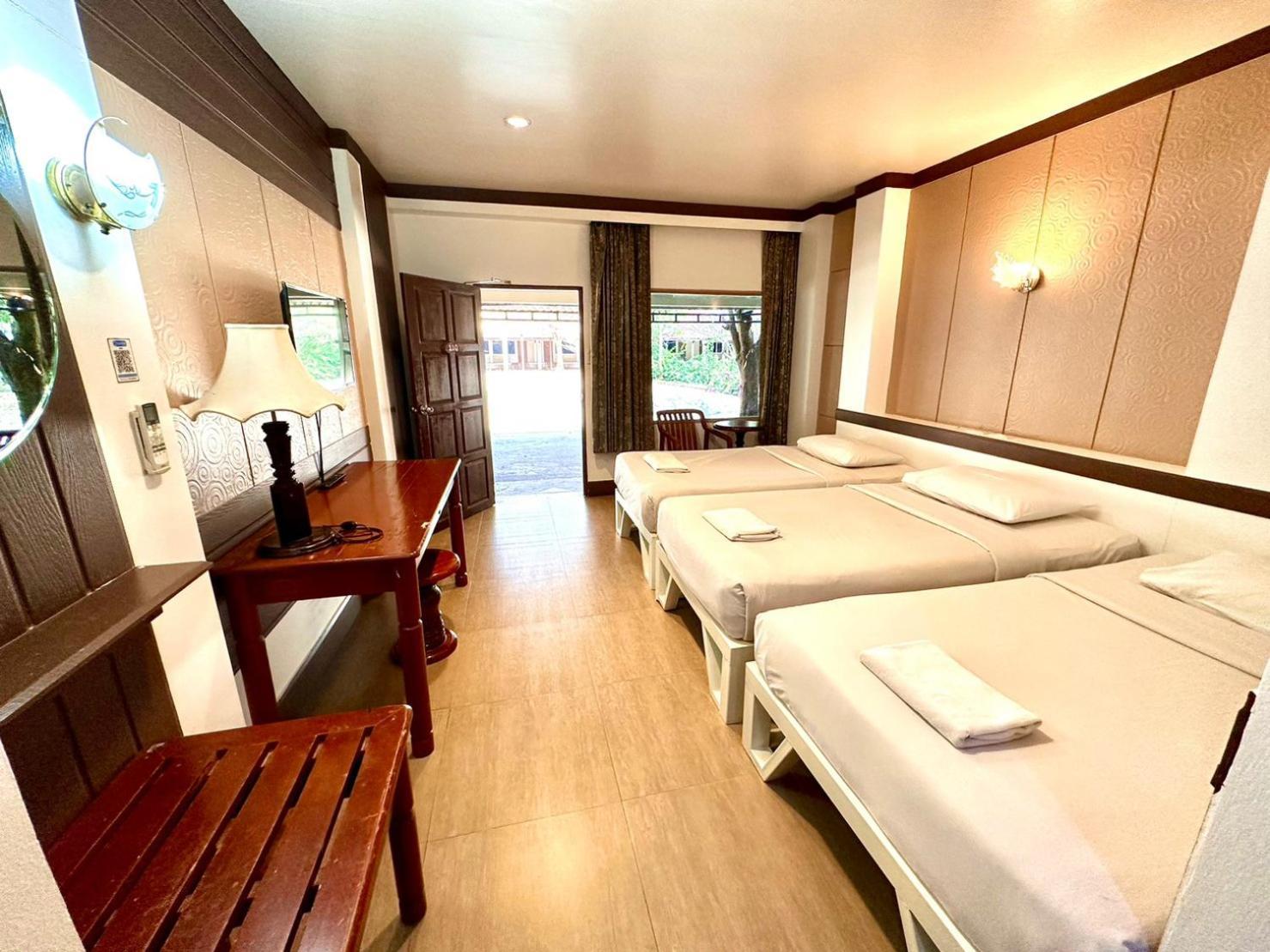 Bansuan Resort Nakhon Sawan Exteriér fotografie